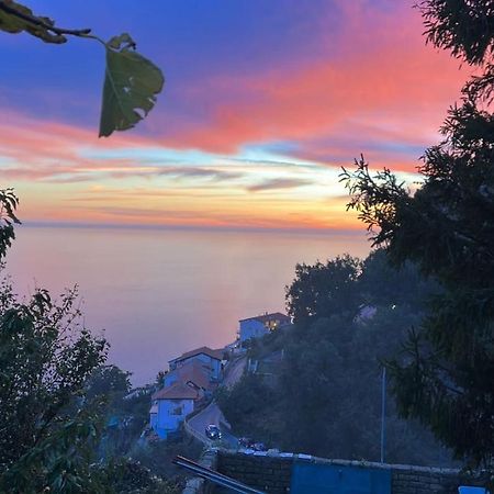 Вилла Panoramic Viewpoint Аджерола Экстерьер фото